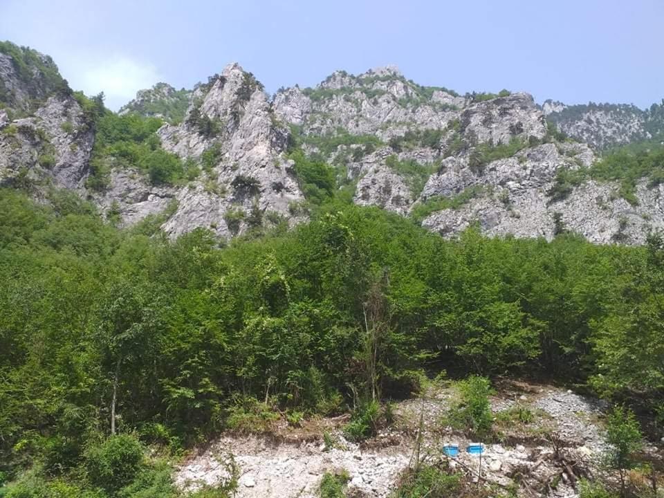 Bujtina 2 Hotel Valbone Exterior foto